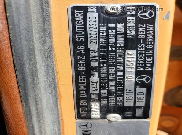 11511710115414 1976 MERCEDES-BENZ 240 Оранжевый Вид подкапотного пространства