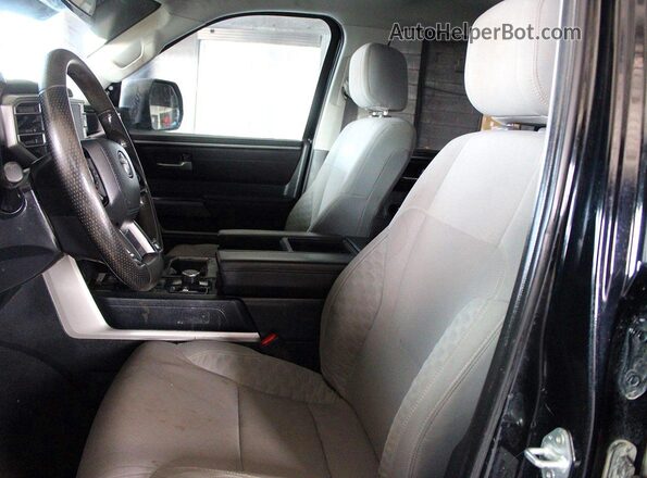 5TFLA5DB6RX136222 2024 TOYOTA TUNDRA Black Widok tylnych siedzeń