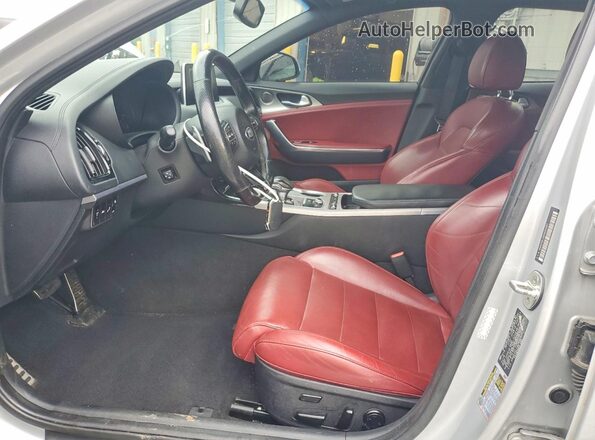 KNAE55LC0J6024367 2018 KIA STINGER Silver Vista del salpicadero