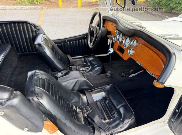 117225068 1929 MCRE AUTOMOBILE Белый Вид спереди