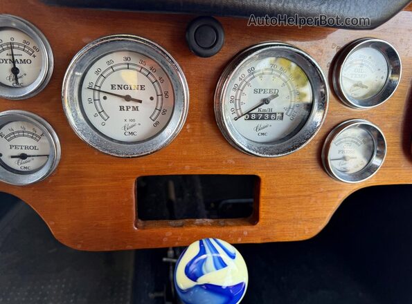 117225068 1929 MCRE AUTOMOBILE Белый Вид панели приборов