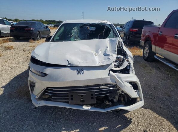 KL47LAEP3TB113803 2026 BUICK OTHER White Вид ззаду