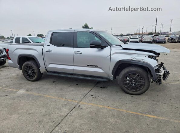 5TFWA5DB4SX295999 2025 TOYOTA TUNDRA Серебряный Вид спереди