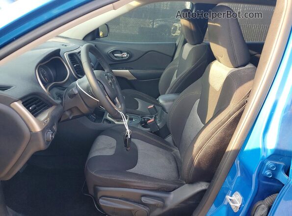 1C4PJLCB5JD544661 2018 JEEP CHEROKEE Blue Vista del salpicadero