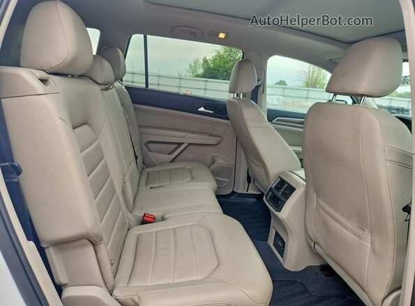 1V2TR2CA0LC506223 2020 VOLKSWAGEN ATLAS White Widok komory silnika