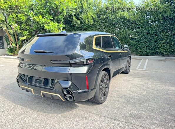 5YM23CS06S9Z98899 2025 BMW XM Black Widok z przodu