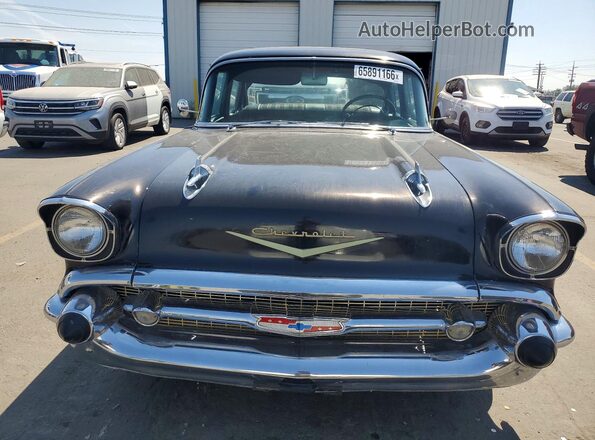 B57L129350 1957 CHEVROLET BEL Черный Вид сзади