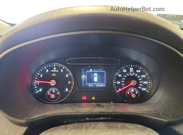5XYPGDA54HG234367 2017 KIA SORENTO White Vista de los asientos traseros