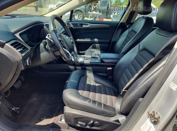 3FA6P0H7XHR331631 2017 FORD FUSION Silver Dashboard view