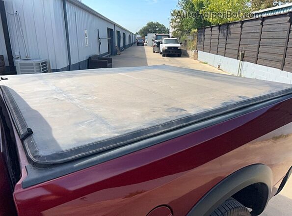 1C6RR6GT9KS647964 2019 RAM 1500 Red ძრავის განყოფილების ხედი