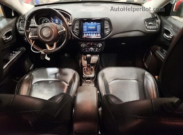 3C4NJDCB2KT854582 2019 JEEP COMPASS Красный Вид щитка приборов