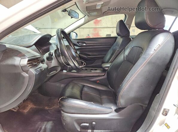 1N4BL4CV8KC153800 2019 NISSAN ALTIMA Белый Вид панели приборов