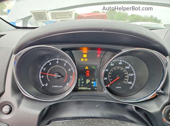 JA4ARUAU8SU001907 2025 MITSUBISHI OUTLANDER Gray Widok tylnych siedzeń