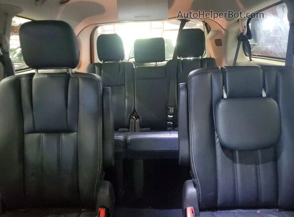 2C4RC1BGXGR289709 2016 CHRYSLER TOWN Black Widok wnętrza z tyłu