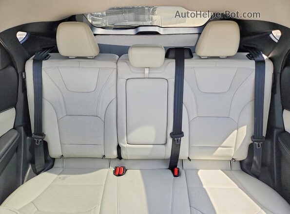 3FMTK3R75SMA17641 2025 FORD MUSTANG White Widok wnętrza z tyłu