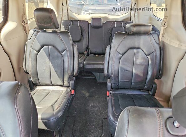 2C4RC1BG4KR650473 2019 CHRYSLER PACIFICA Черный Вид задней части салона