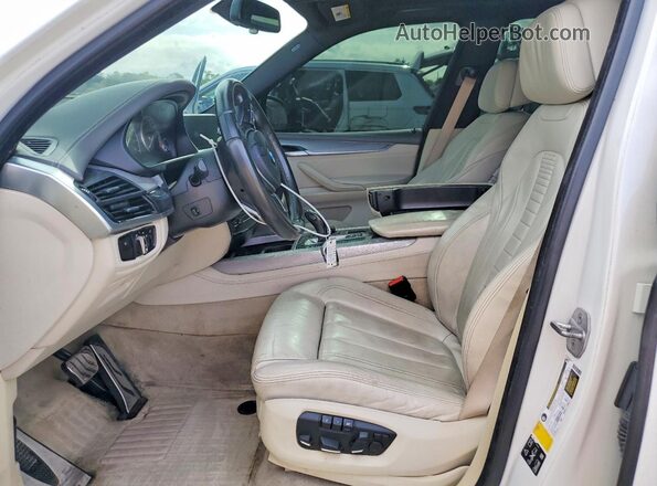 5UXKR6C5XG0J83053 2016 BMW X5 White Widok deski rozdzielczej