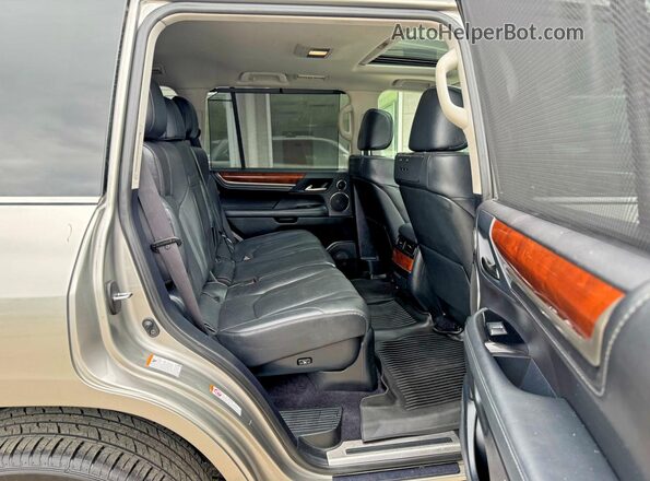 JTJHY7AX4J4261428 2018 LEXUS LX Gray Vista interior delantera