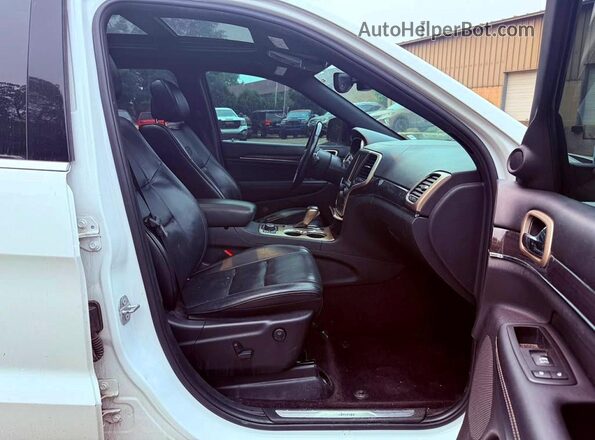 1C4AJFCG5HC684649 2017 JEEP GRAND Белый Вид спереди