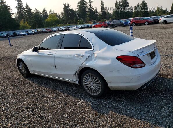 55SWF4KB6GU117901 2016 MERCEDES-BENZ C Белый Задняя правая четверть