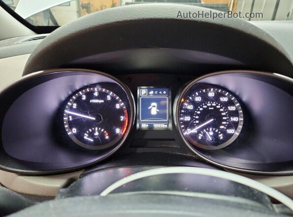 5XYZUDLB8HG490788 2017 HYUNDAI SANTA FE Серебряный Вид задних сидений