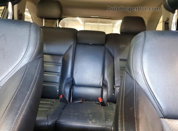 5XYPH4A18GG116413 2016 KIA SORENTO Red Rear interior view