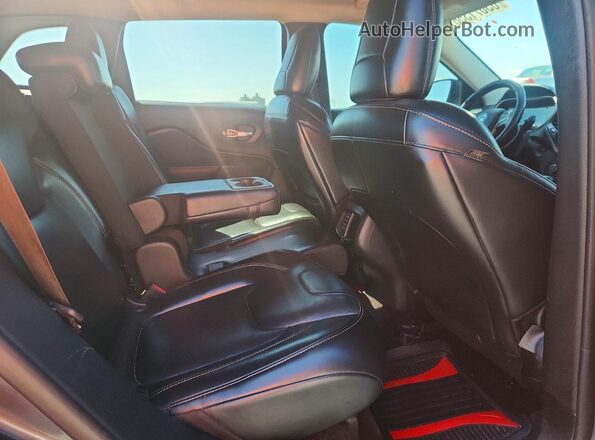1C4PJLDB7GW200082 2016 JEEP CHEROKEE Gray Widok komory silnika