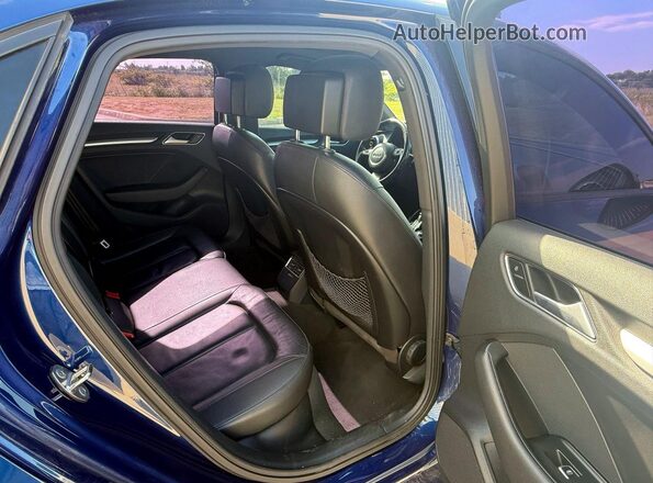 WAUA7GFF8G1019143 2016 AUDI A3 Blue Front interior view