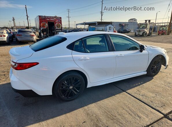4T1DBADK8TU046424 2026 TOYOTA CAMRY White Przód prawy
