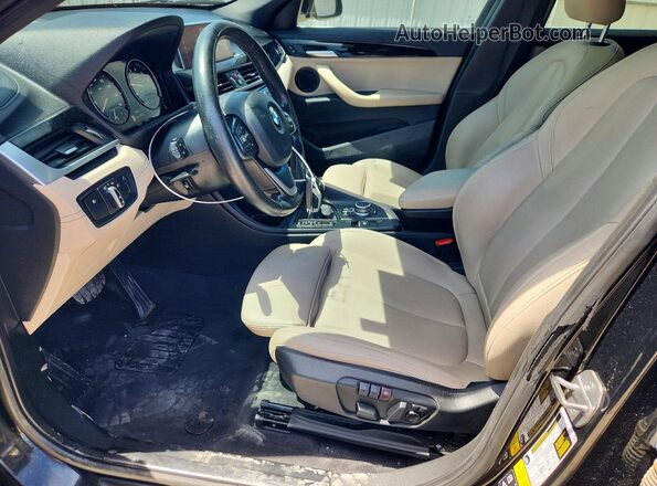 WBXYJ1C06N5U39007 2022 BMW X2 Black Вид панелі приладів
