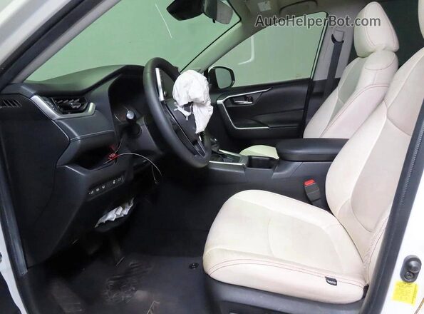 JTMA1RFV6NJ040237 2022 TOYOTA RAV4 White უკანა სავარძლების ხედი
