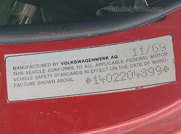 1402204899 1970 VOLKSWAGEN KARMANGHIA Red Vista del compartimento del motor