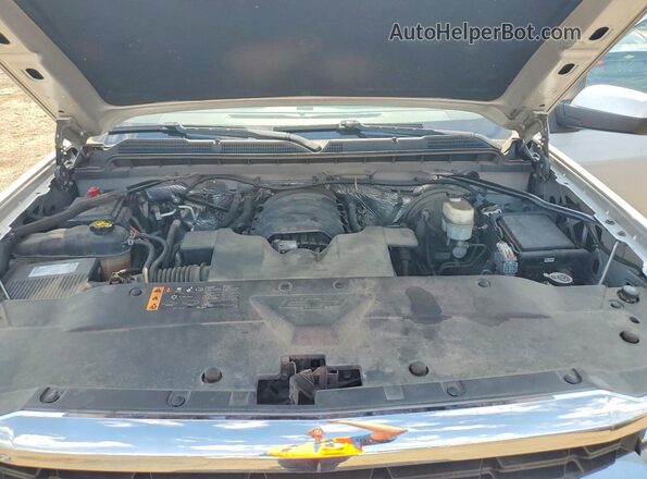 1GCVKREC7HZ123440 2017 CHEVROLET SILVERADO Silver ძრავის განყოფილების ხედი