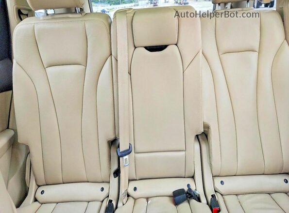 WA1LAAF70JD015493 2018 AUDI Q7 Black Вид задньої частини салону