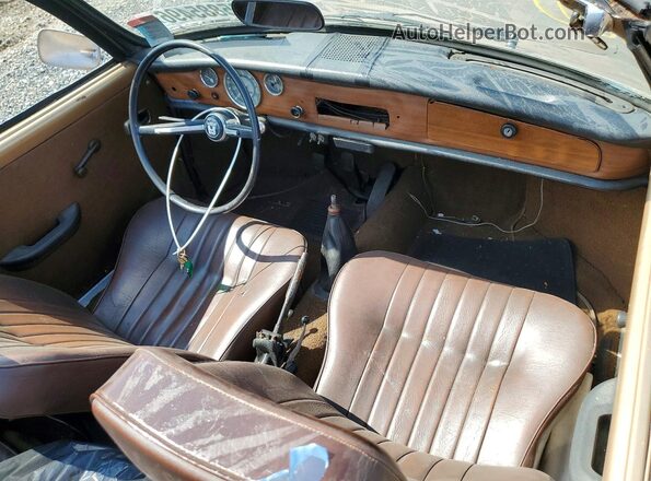 1412743791 1971 VOLKSWAGEN KARMANGHIA Gold Вид панелі приладів