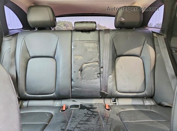 SADCJ2GX9JA237580 2018 JAGUAR F-PACE White უკანა სალონის ხედი