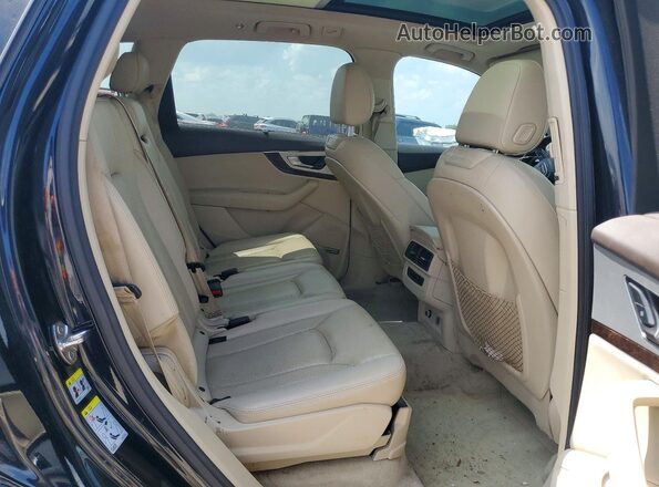 WA1LHAF73JD006816 2018 AUDI Q7 Blue Widok wnętrza z tyłu