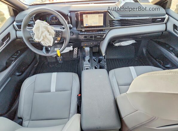 4T1DBADK8TU046424 2026 TOYOTA CAMRY White Widok zestawu wskaźników