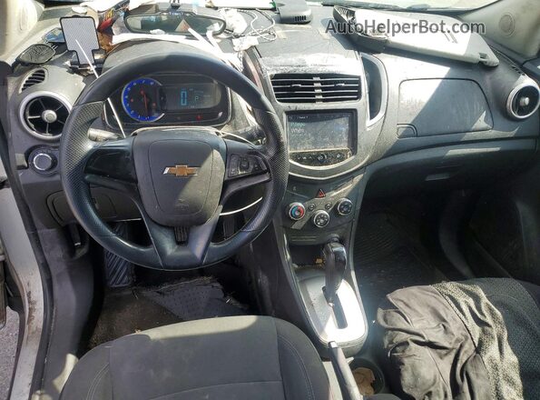 KL7CJKSB2GB526887 2016 CHEVROLET TRAX Silver Սարքավորումների վահանակի տեսք