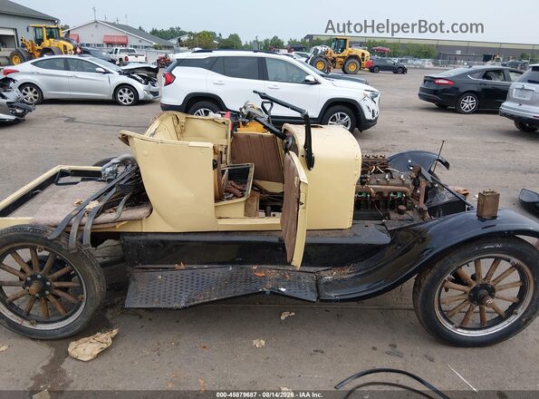 1465715 1970 FORD MODEL T Yellow Панорамний вид салону 360°