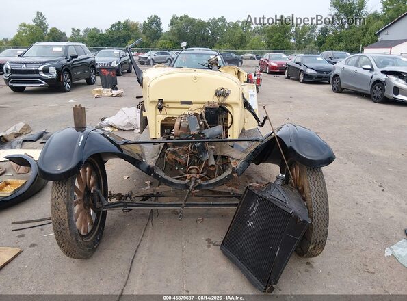 1465715 1970 FORD MODEL T Yellow Вид задньої частини салону