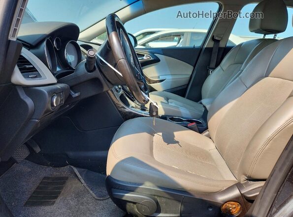 1G4PP5SK5G4102009 2016 BUICK VERANO Charcoal Dashboard view