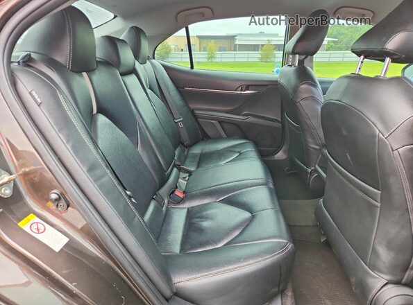 4T1B11HK6JU574237 2018 TOYOTA CAMRY Brown Vista interior trasera