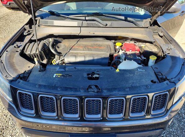 3C4NJDDBXMT545282 2021 JEEP COMPASS Gray Widok naklejki z numerem VIN