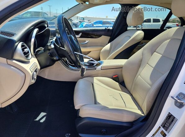 55SWF4JB0GU165931 2016 MERCEDES-BENZ C-CLASS White Dashboard view
