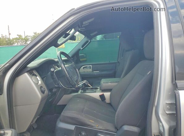1FMJU1JT9HEA28929 2017 FORD EXPEDITION Silver Widok deski rozdzielczej
