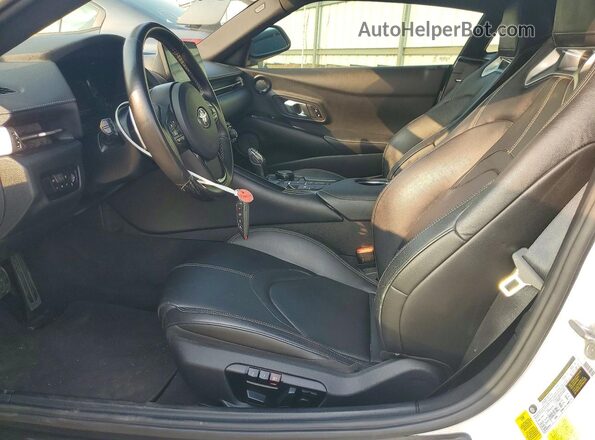 WZ1DB0C01MW042902 2021 TOYOTA GR White Առջևի վահանակի տեսք