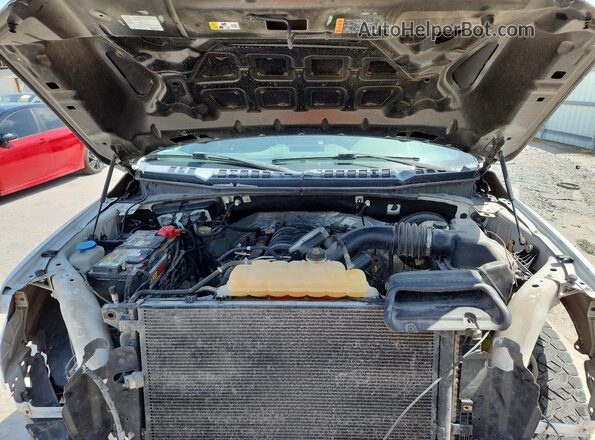 1FTEW1C57JKC45241 2018 FORD F150 White Vista del compartimento del motor