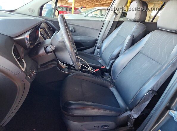 3GNCJLSB7KL184716 2019 CHEVROLET TRAX Charcoal Вид панелі приладів