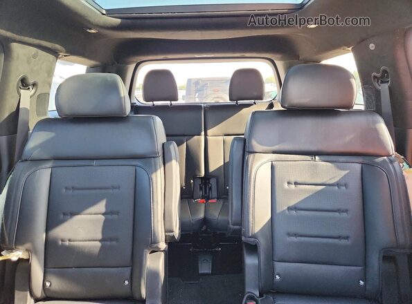 5NMP54GL7RH033355 2024 HYUNDAI SANTA Silver Вид задньої частини салону